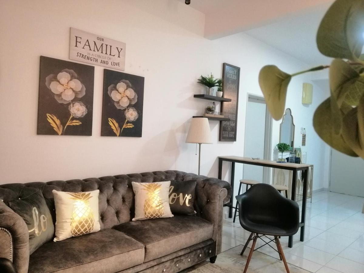 Homestay Casa Nur Iman @Adelia Kajang Zewnętrze zdjęcie