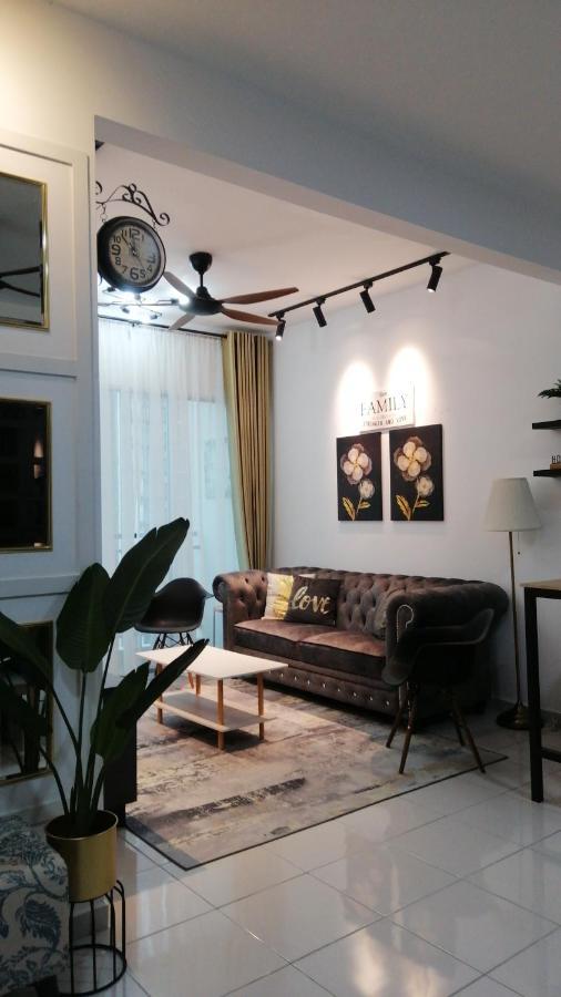 Homestay Casa Nur Iman @Adelia Kajang Zewnętrze zdjęcie